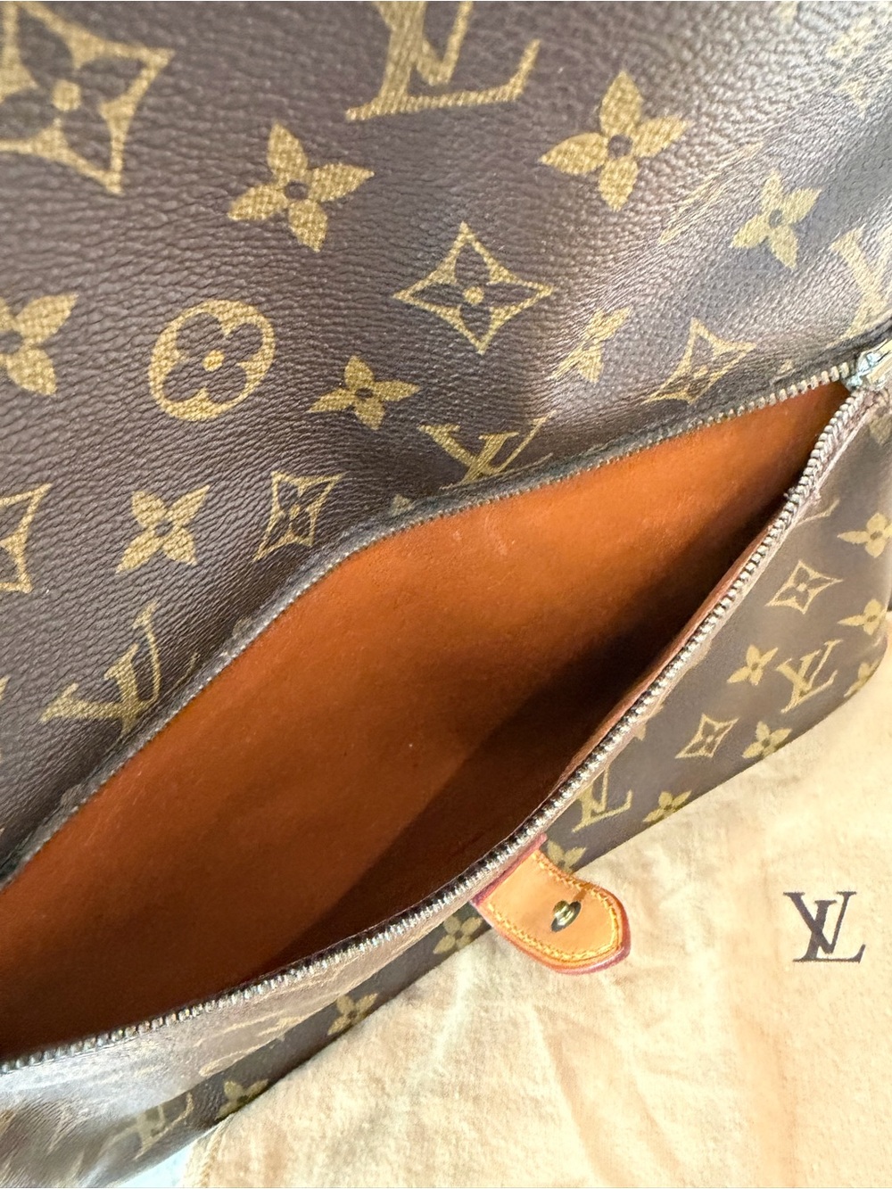 RARE Louis Vuitton Pliant envelope clutch Monogram canvas with tan leather strap - Picture 5 of 8